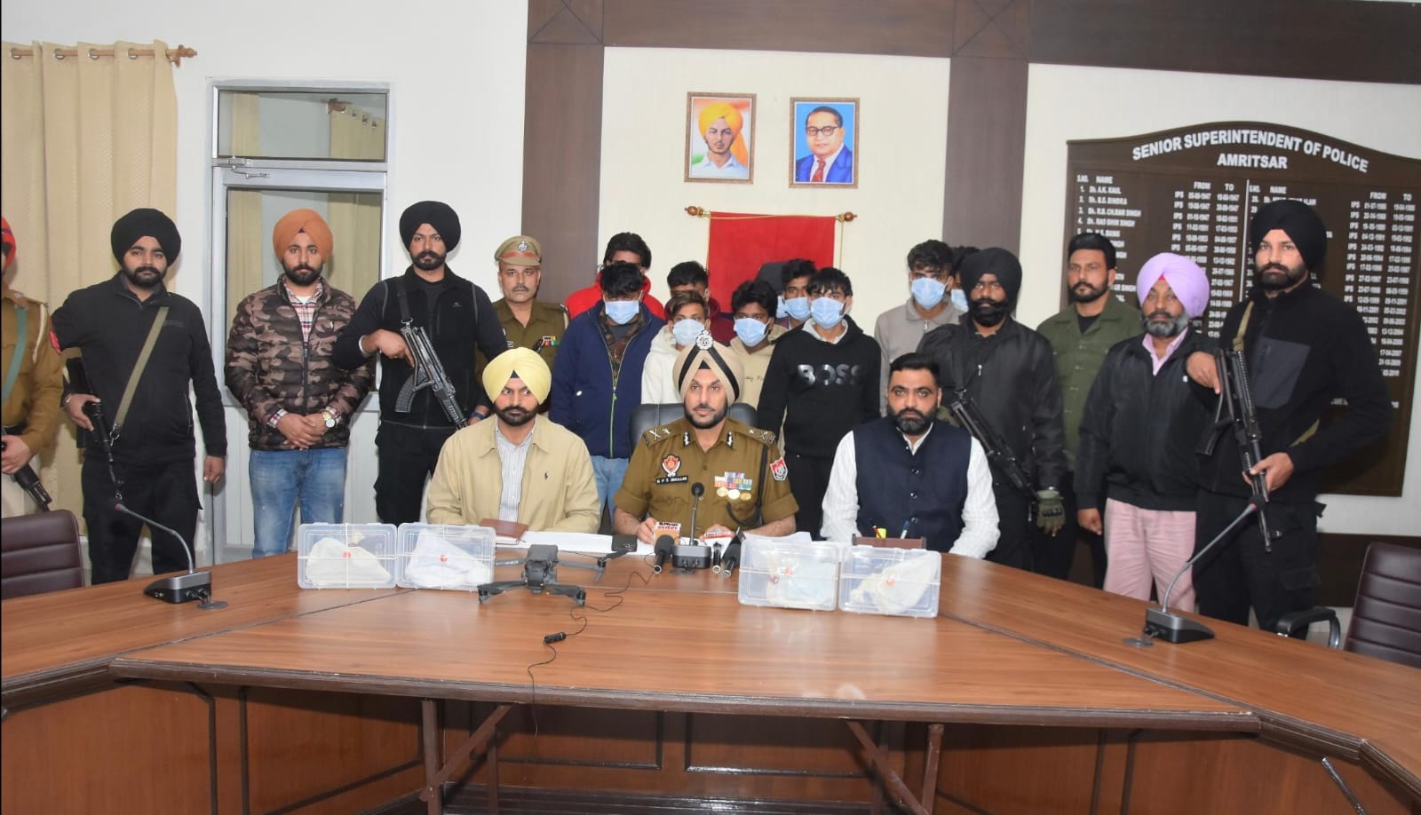 पंजाब पुलिस ने पाक-समर्थित आतंकवादी मॉड्यूल के 10 सदस्यों की गिरफ्तारी से पुलिस विभाग पर संभावित ग्रेनेड हमले को टाल दिया