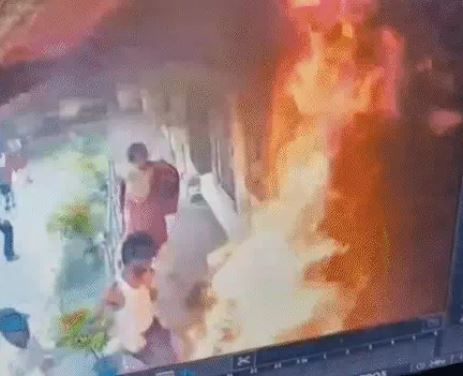 ओडिशा के कॉलेज में छात्रा ने आग लगाई:HOD के सेक्शुअल हैरेसमेंट से परेशान थी
