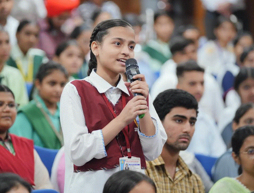 आम घर-परिवारों से संबंधित विद्यार्थियों ने नीट परीक्षा पास करने में दी गई सहायता के लिए मुख्यमंत्री का किया धन्यवाद